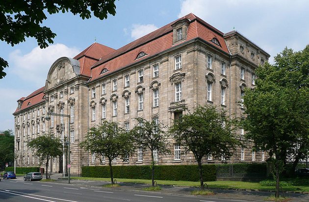 OLG Düsseldorf; Foto: Karl-Heinz Meurer / Wikimedia Commons