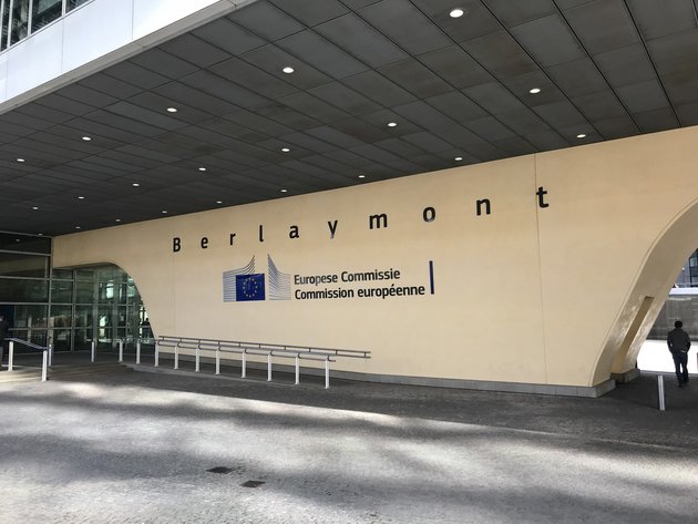 Eingang Berlaymont-Gebäude; © M. Luthe / IHA