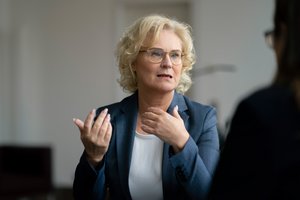 Christine Lambrecht, Bundesministerin der Justiz und für Verbraucherschutz; Foto: Thomas Köhler / photothek