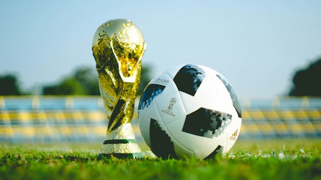 Symbolbild Fußball-WM. Foto von Fauzan Saari auf Unsplash. 