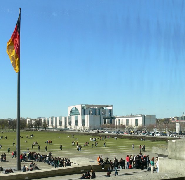 Bundeskanzleramt, vom Reichstag aus gesehen; © Andreas Praefcke / CC BY 3.0