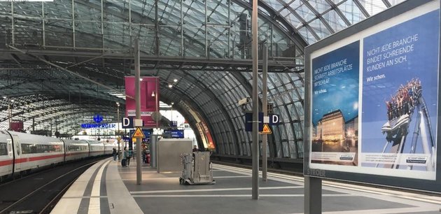 Kampagne der Tourismuswirtschaft m Berliner Hauptbahnhof; © Svea Pietschmann
