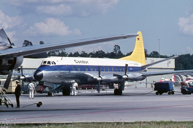 1Eine Condor Vickers Viscount am . August 1965 am Frankfurt Flughafen; © Ralf Manteufel http://abpic.co.uk/photo/134090 / Wikimedia Commons GFDL 1.