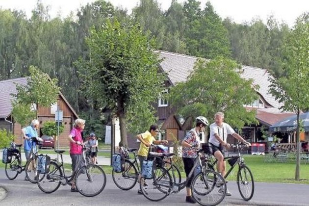Die Spreewaldgemeinde Burg punktet bei Touristen auch mit ihren Radwanderwegen. Die zu erhalten, kostet viel Geld.
Foto: Helbig/mih