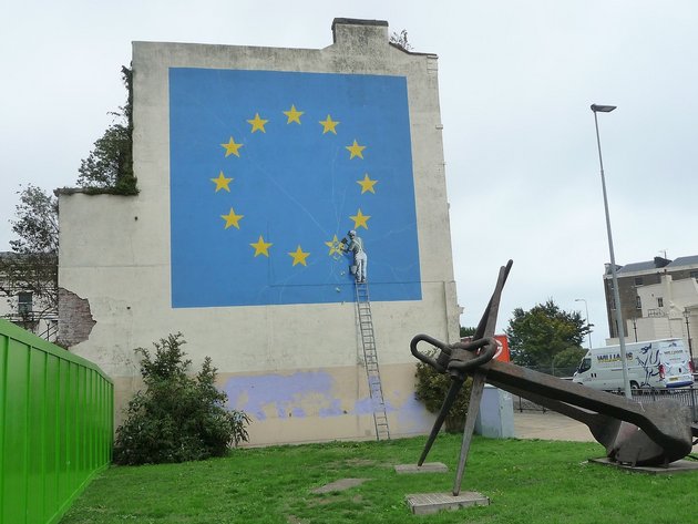 Banksy Wandgemälde in Dover; © Immanuel Giel / Wikimedia Commons CC BY-SA 4.0