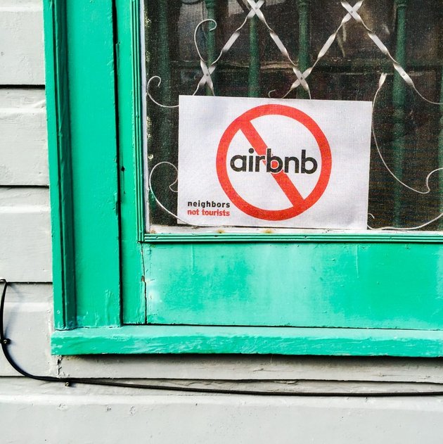 Airbnb - neighbors not tourist; © PRNO