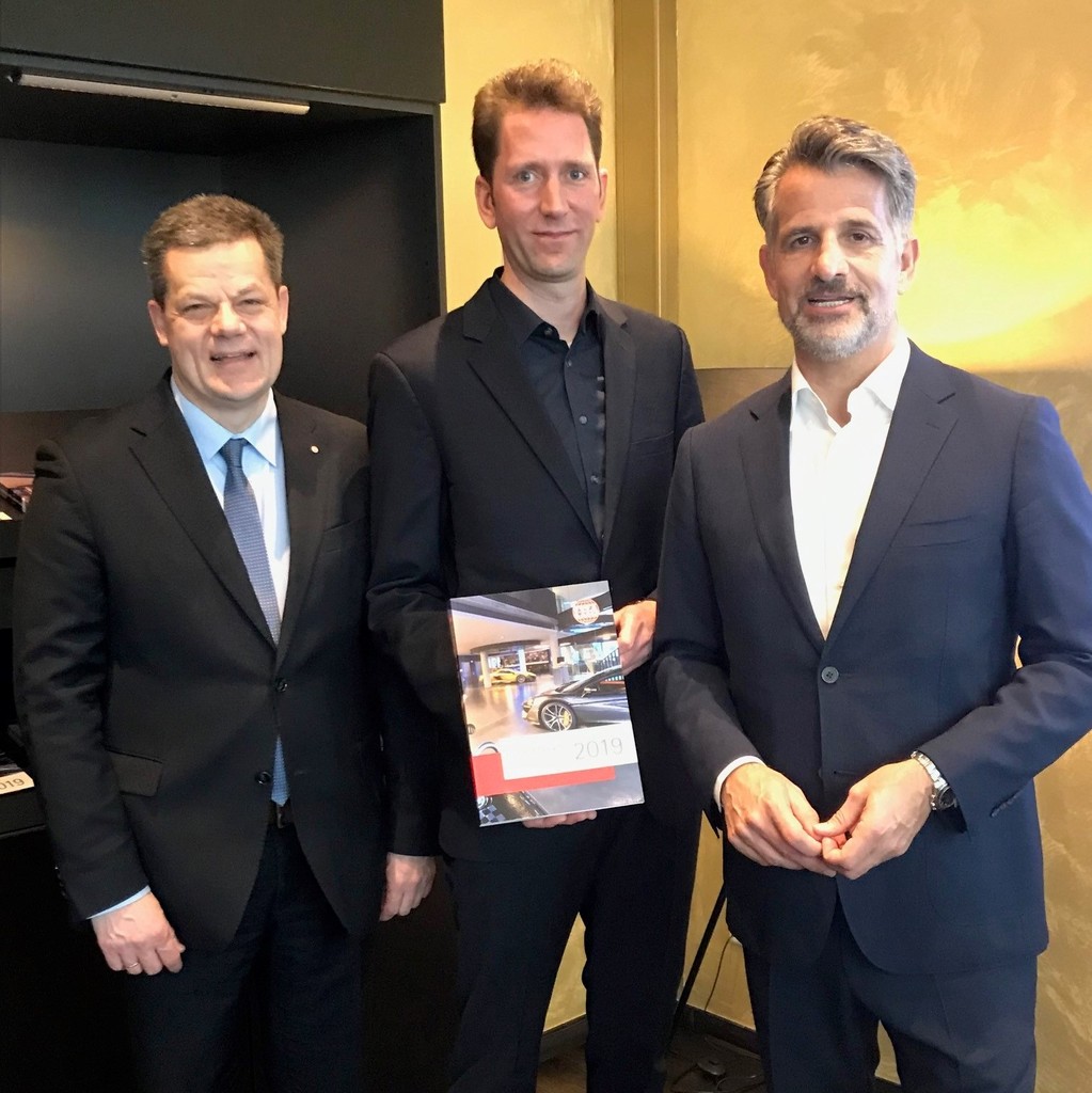 1IHA-Jahrespressegespräch 019 v.r.: Otto Lindner (Vorsitzender), Tobias Warnecke (Referent), Markus Luthe (Hauptgeschäftsführer)