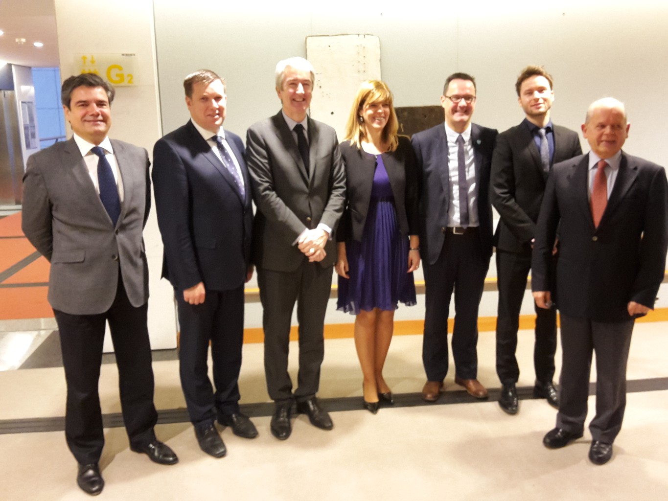 From left to right, Mr Emilio Gallego Zuazo (FEHR), Mr Adrian Cummins (RAI), Mr Christian de Barrin (HOTREC), MEP Biljana Borzan, Mr Danny van Assche (HORECA Vlaanderen), Mr Christian Reuter (DEHOGA) and Mr Patrick Alix (FEBA)