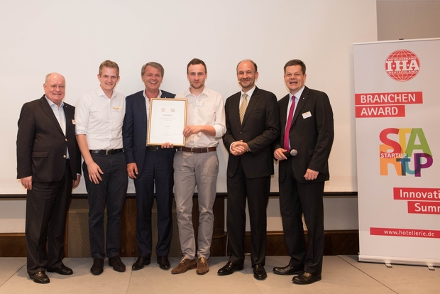 v.l.: Fritz G. Dreesen (IHA-Vorsitzender), Tobias Zetzsche (Gronda), Thomas Edelkamp (Romantik Hotels und Restaurants; Coach), Valentin Schütz (Gronda), Sascha Hausmann (HOWZAT Partners), Markus Luthe (IHA-Hauptgeschäftsführer)